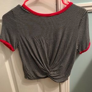 Gaze Stripped Cropped Shirt